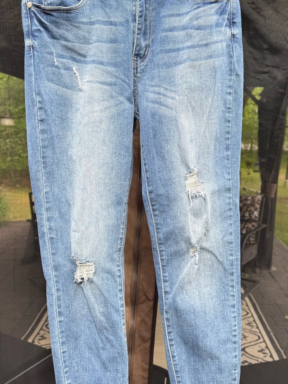Judy Blue Light Wash Skinny Jeans with Distressed Knees